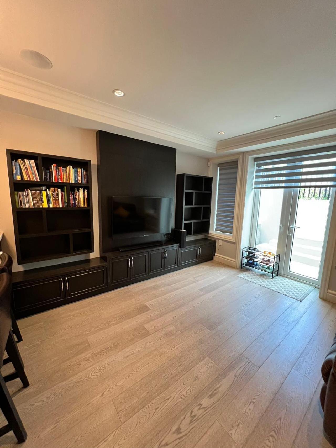 Private Rooms In Vancouver West Экстерьер фото